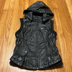 Ci Sono black faux leather vest women’s medium